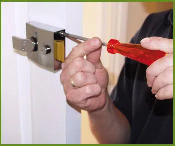 Neighborhood Locksmith Services Wethersfield, CT 860-973-2423 - 10-lock-smiths