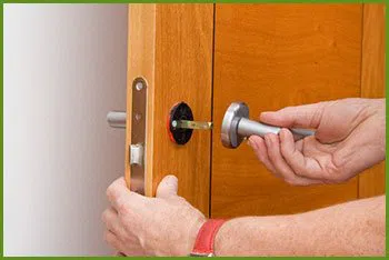 Neighborhood Locksmith Services Wethersfield, CT 860-973-2423 - 14-install-new-Lock